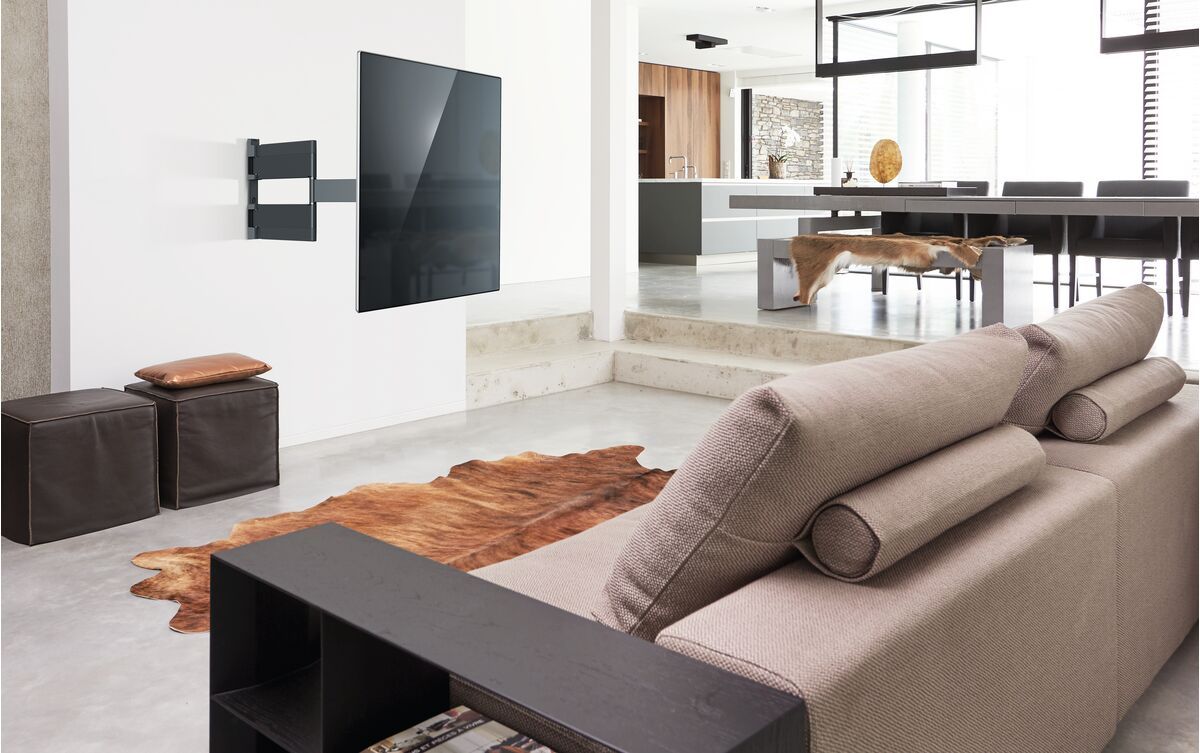 Vogel's THIN 545 ExtraThin Full-Motion TV Wall Mount