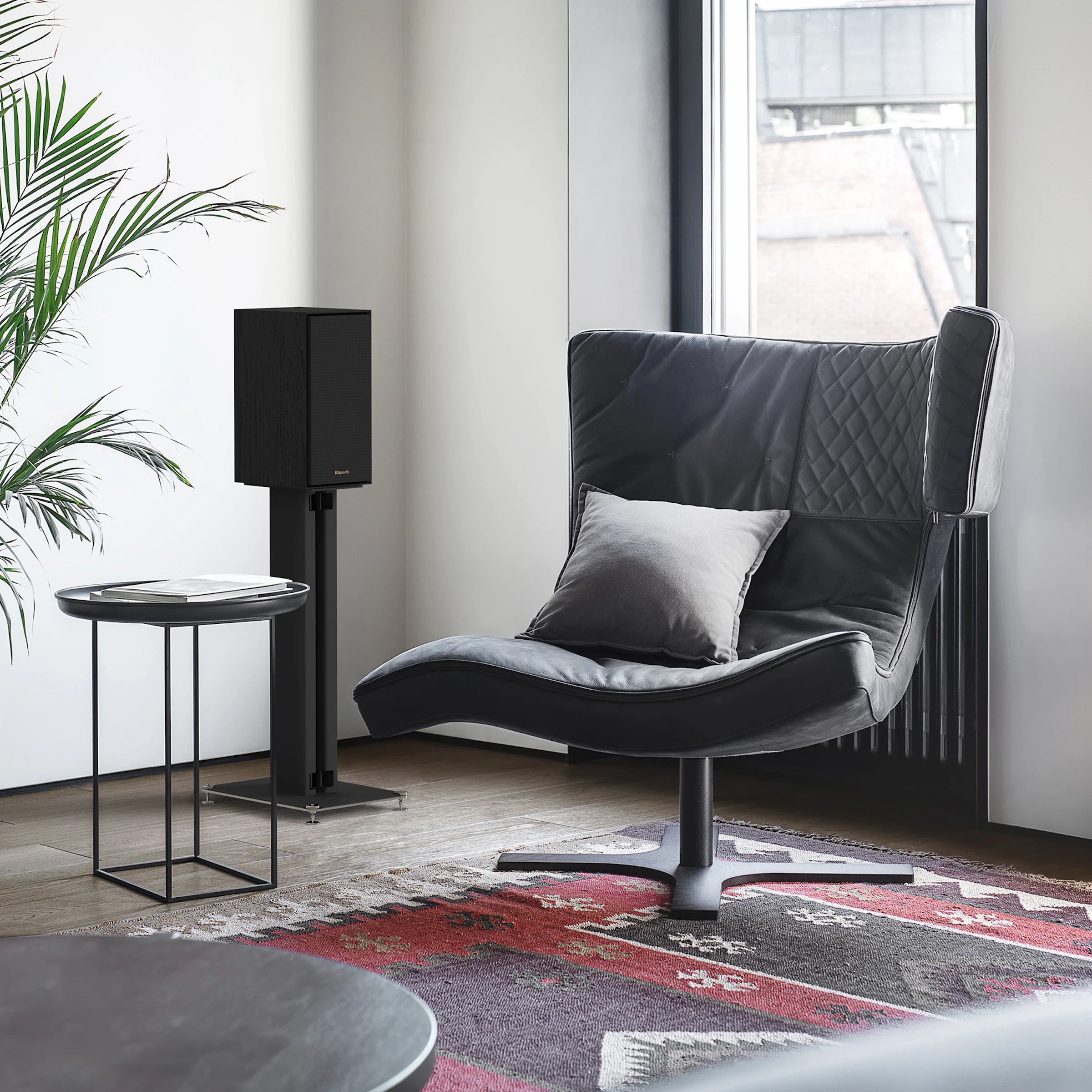 Klipsch | Klipsch R-40M Bookshelf Speakers